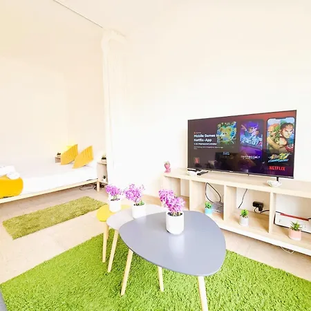 Bright With Outdoor Balcony * Luxemburg