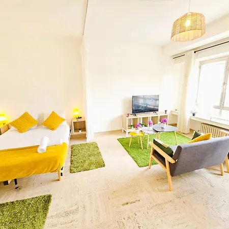 Bright With Outdoor Balcony Appartamento Lussemburgo