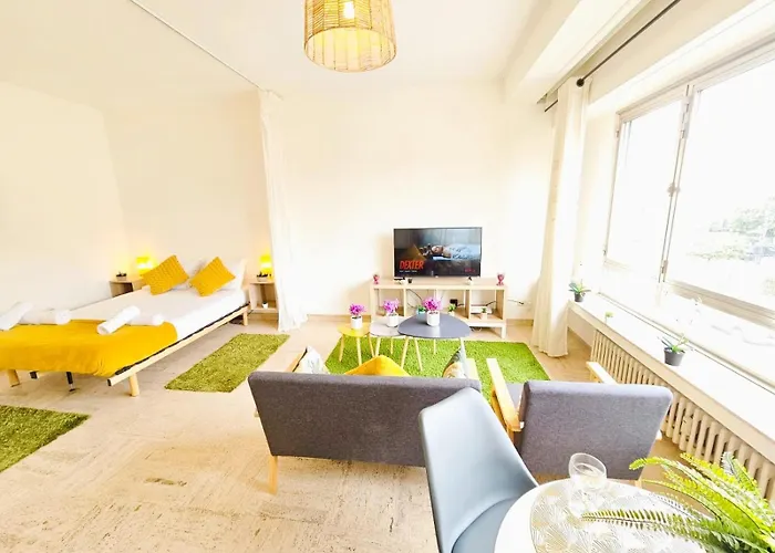 Bright With Outdoor Balcony 公寓 卢森堡