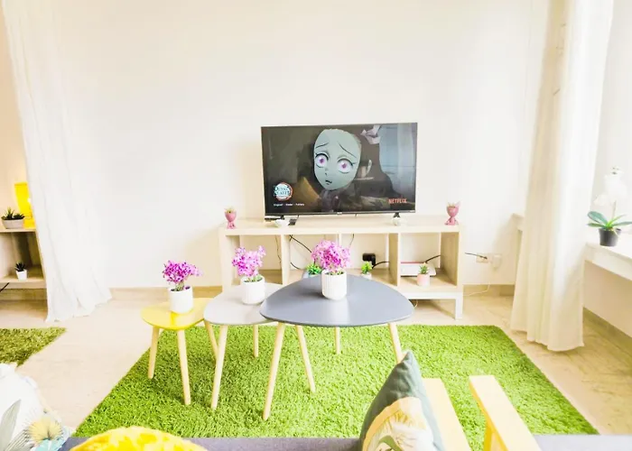 Bright With Outdoor Balcony 卢森堡