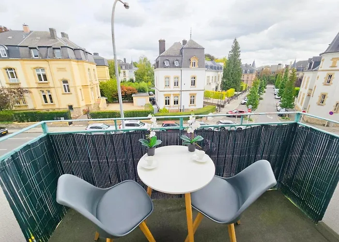 Bright With Outdoor Balcony 公寓 卢森堡