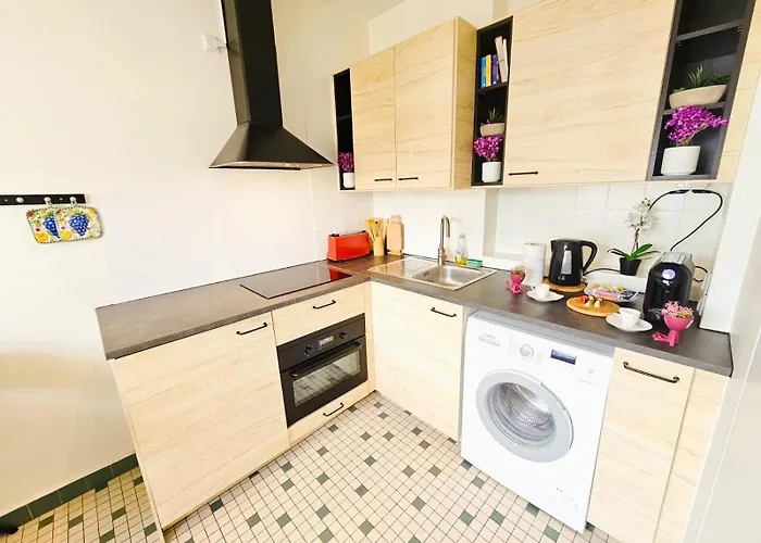 Bright With Outdoor Balcony 公寓 卢森堡