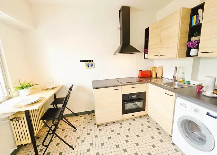 Appartement Bright With Outdoor Balcony