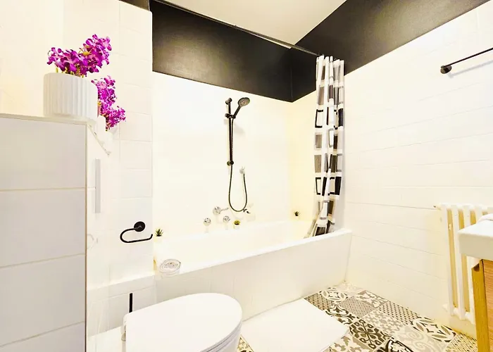 Appartement Bright With Outdoor Balcony